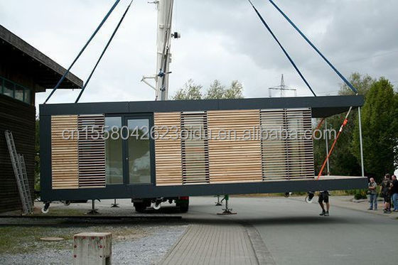 Galvanized Steel Square Tubes Main Structure for Modern Tiny House on Wheels Portable Prefab Container House Design