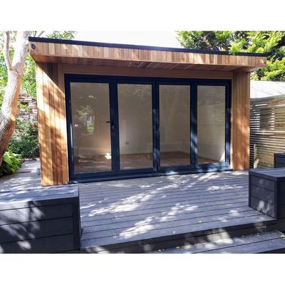 Prefabricated Sunrooms Glass Houses Expandable Wooden Container House with Expandable Design