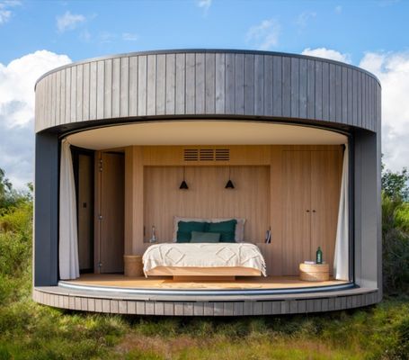 Hotel Container Houses for End Hotels Luxury Modern Wooden House Steel Structure Round House Senglin Holiday House