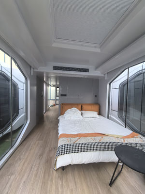 Steel frame Galvanized Steel Bending 180g Outdoor Vacation or Hotel Modern Design Prefabricated Capsule Room 20 FT 40 FT