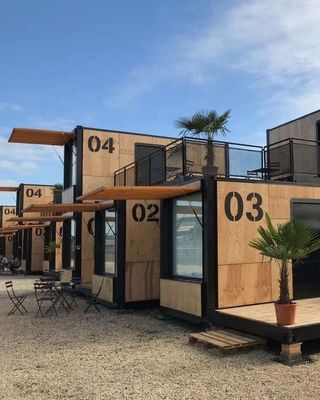 Foldable/Extendable/Detachable Commercial Street Container House Restaurant/Clothing Store with Modern Two-Story Design