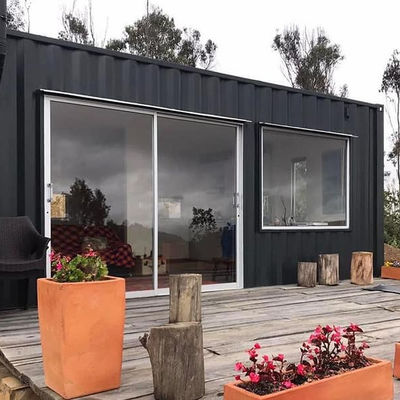 Aluminum Alloy Windows and Modern Design Style within 20ft Luxury 2-Bedroom Prefabricated Container Resort Hotel
