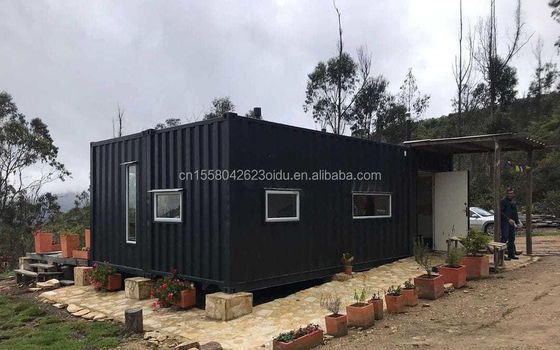 Aluminum Alloy Windows and Modern Design Style within 20ft Luxury 2-Bedroom Prefabricated Container Resort Hotel