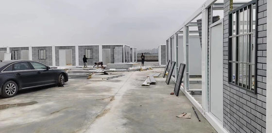 Modern Design 20ft Container Mobile House for Temporary Construction Site Migrant Workers' Living Quarters Solution